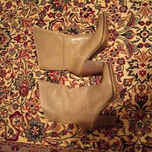 NWOT Lucky Brand leather boots